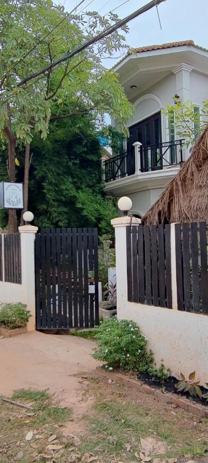 Secret Garden Homestay Сиемрип Экстерьер фото